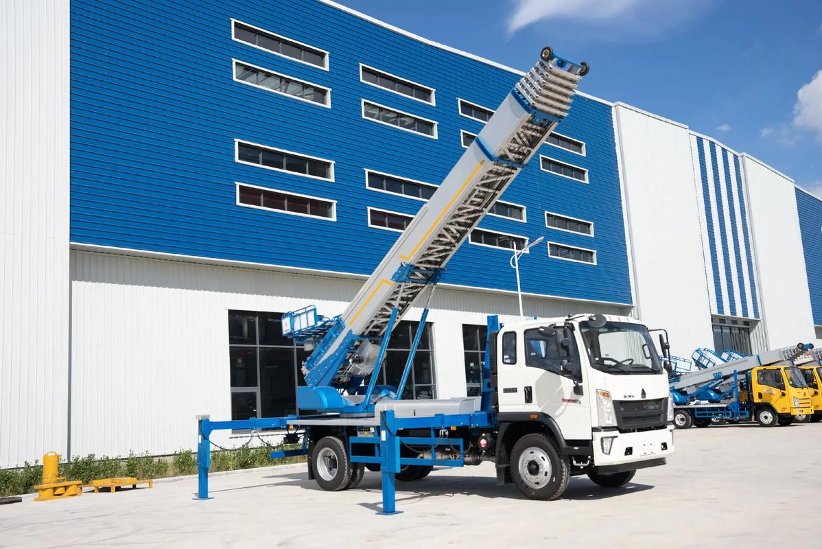 临泉县小型云梯车上料车租赁多少钱