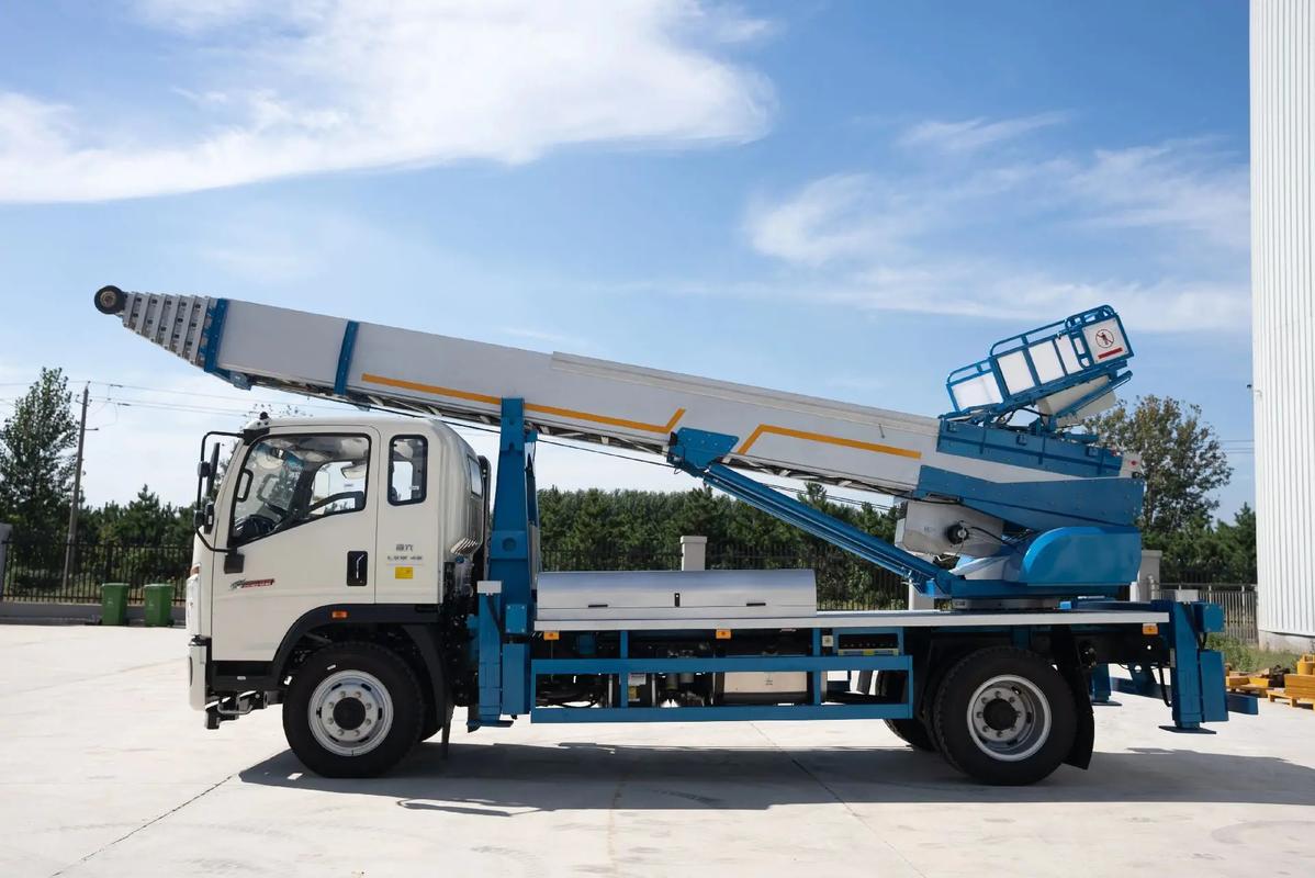 临泉县云梯上料车租赁费用